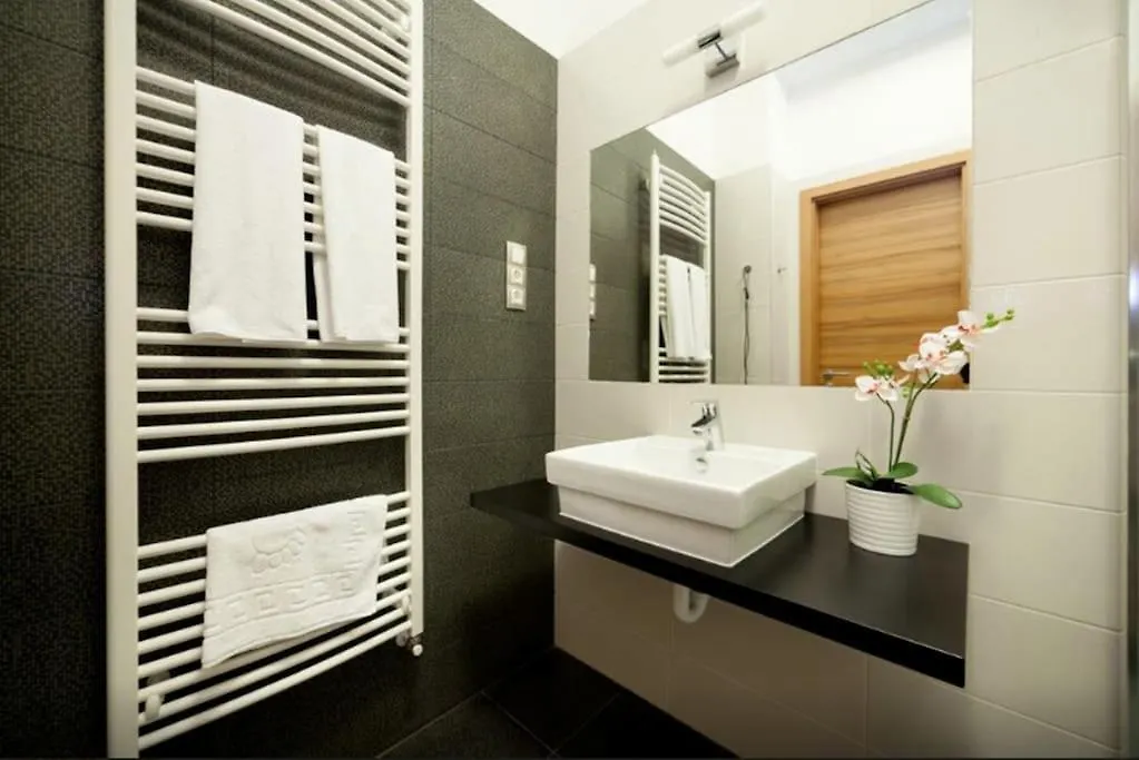 Art Deco Apartment 3 Bedroom, 3 Bathroom, Balcony Budapest Hungary