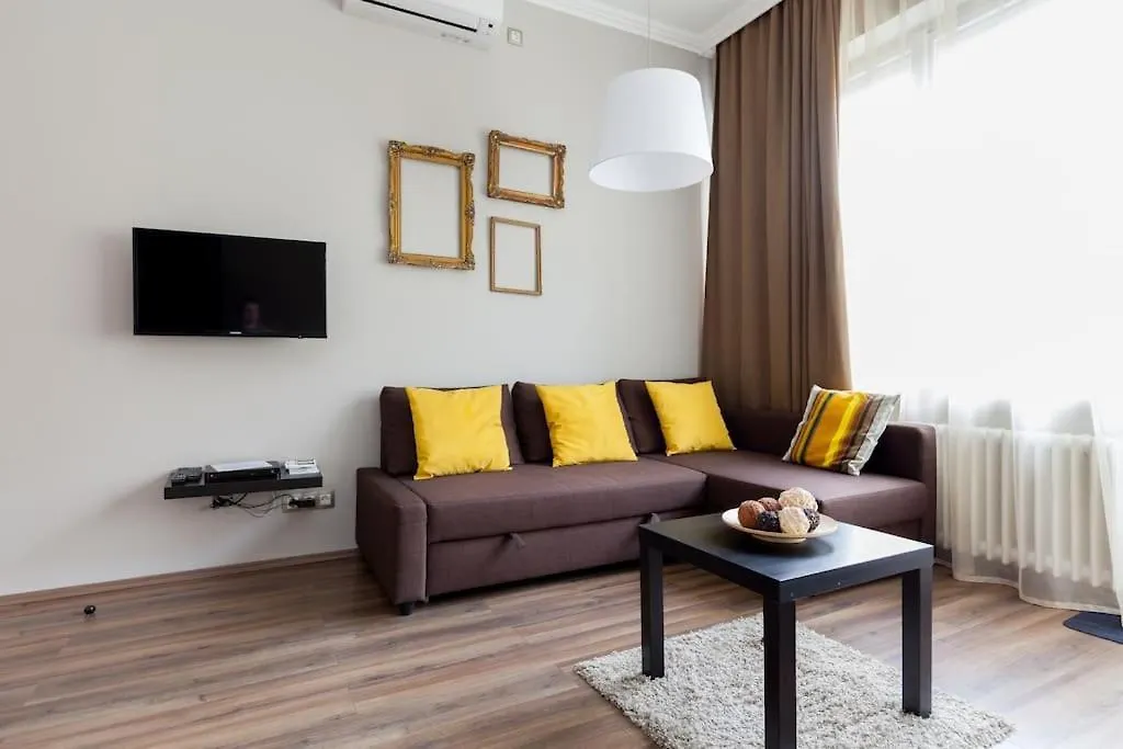 Art Deco Apartment 3 Bedroom, 3 Bathroom, Balcony Budapest Hungary