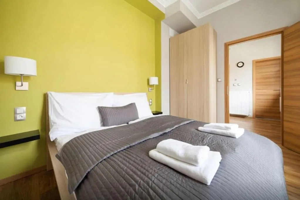 Art Deco Apartment 3 Bedroom, 3 Bathroom, Balcony Budapest Hungary