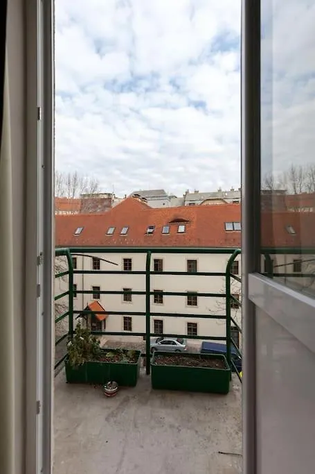 Art Deco Apartment 3 Bedroom, 3 Bathroom, Balcony Budapest Hungary