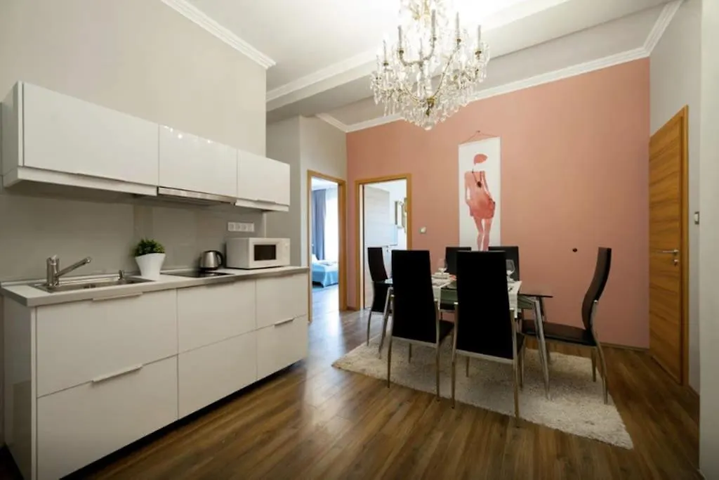 Art Deco Apartment 3 Bedroom, 3 Bathroom, Balcony Budapest 0*,