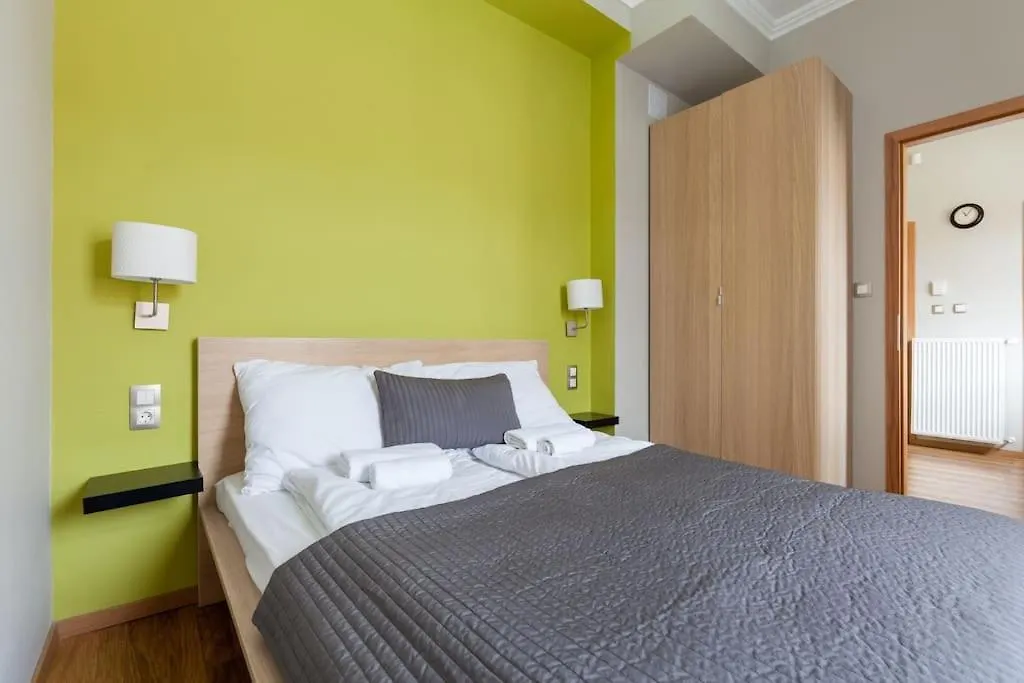 Art Deco Apartment 3 Bedroom, 3 Bathroom, Balcony Budapest