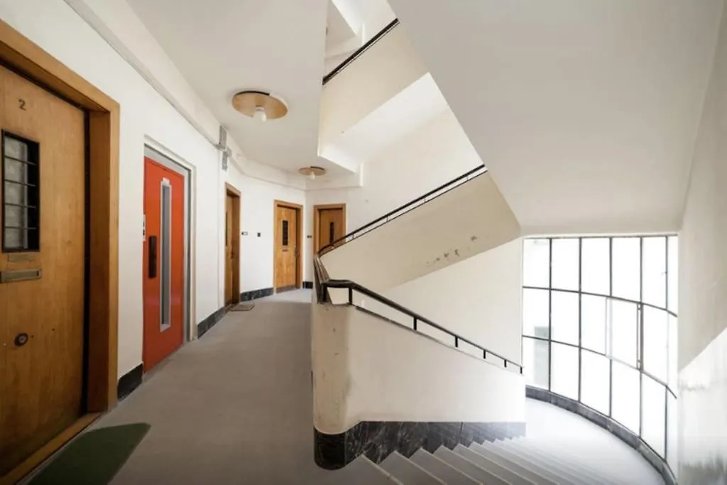 Art Deco Apartment 3 Bedroom, 3 Bathroom, Balcony Budapest